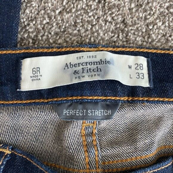 Abercrombie & Fitch Bootcut Jeans – Size 28x33 (6R) - Picture 5 of 9